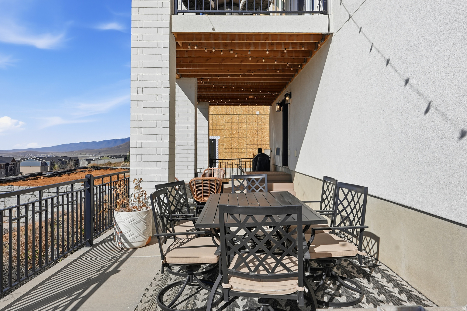 1027 W SEASONS VIEW CT, Lehi, UT, 84048