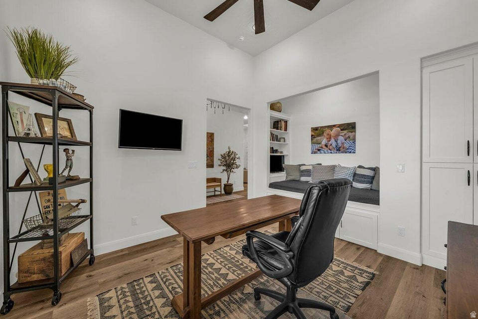 1398 E DELLCORERO DR, St.  George, UT, 84770