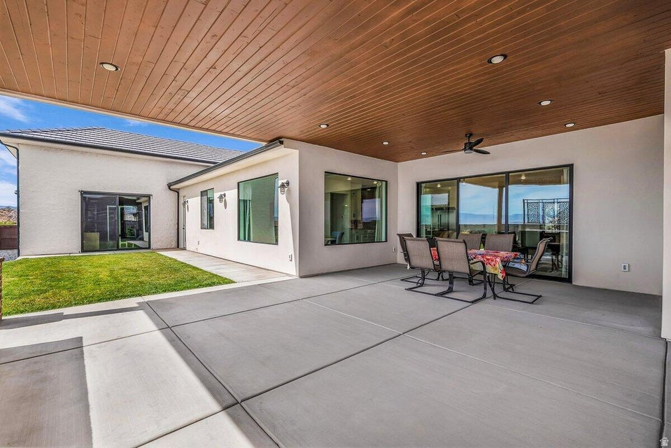 1398 E DELLCORERO DR, St.  George, UT, 84770