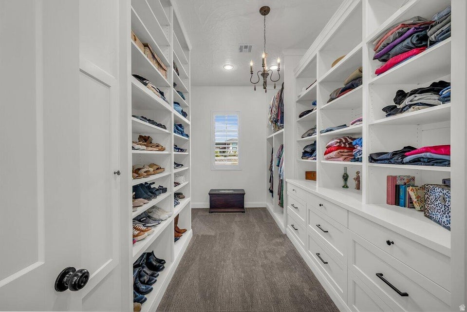 1398 E DELLCORERO DR, St.  George, UT, 84770