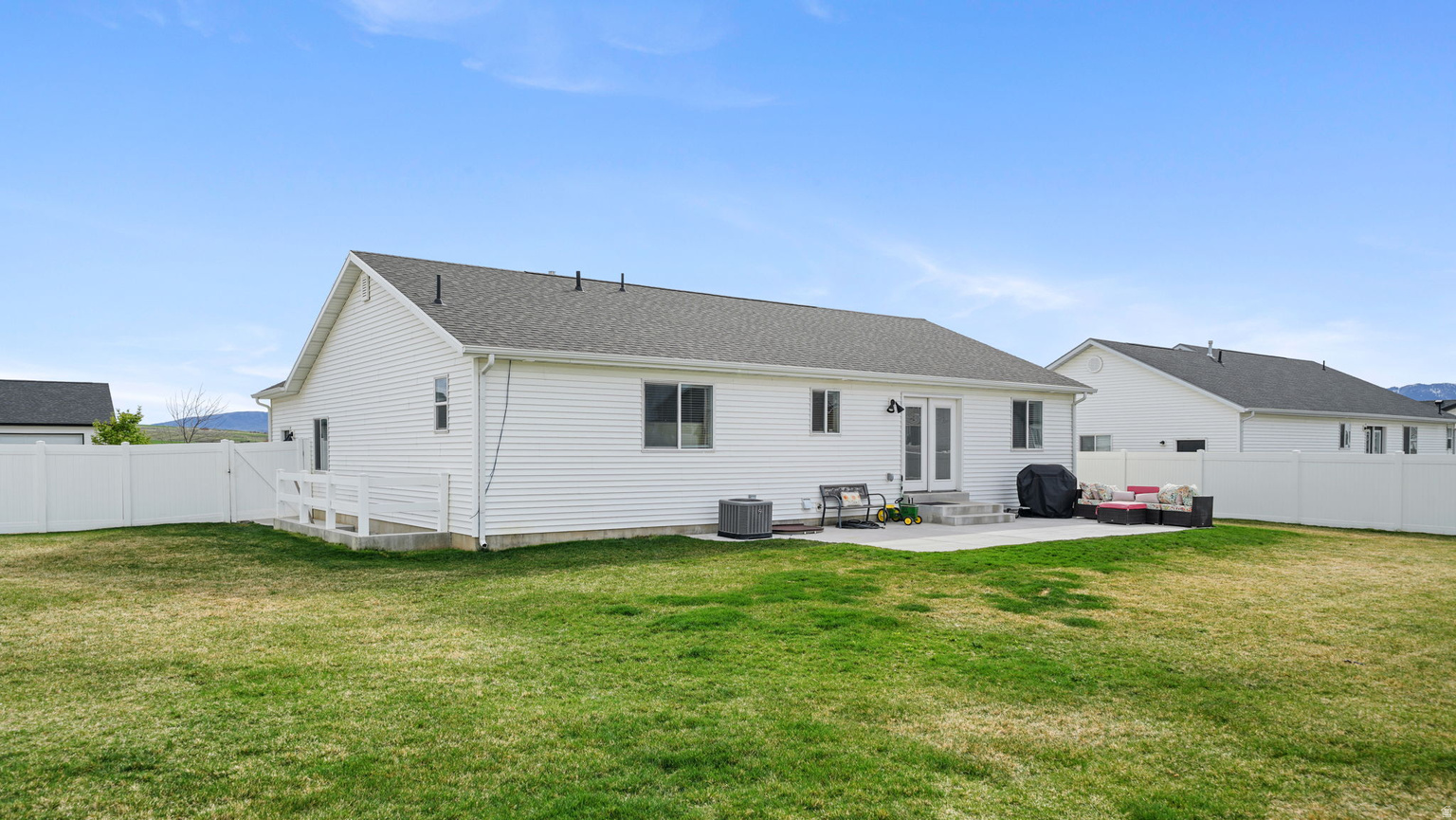 1269 E 500 S, Hyrum, UT, 84319