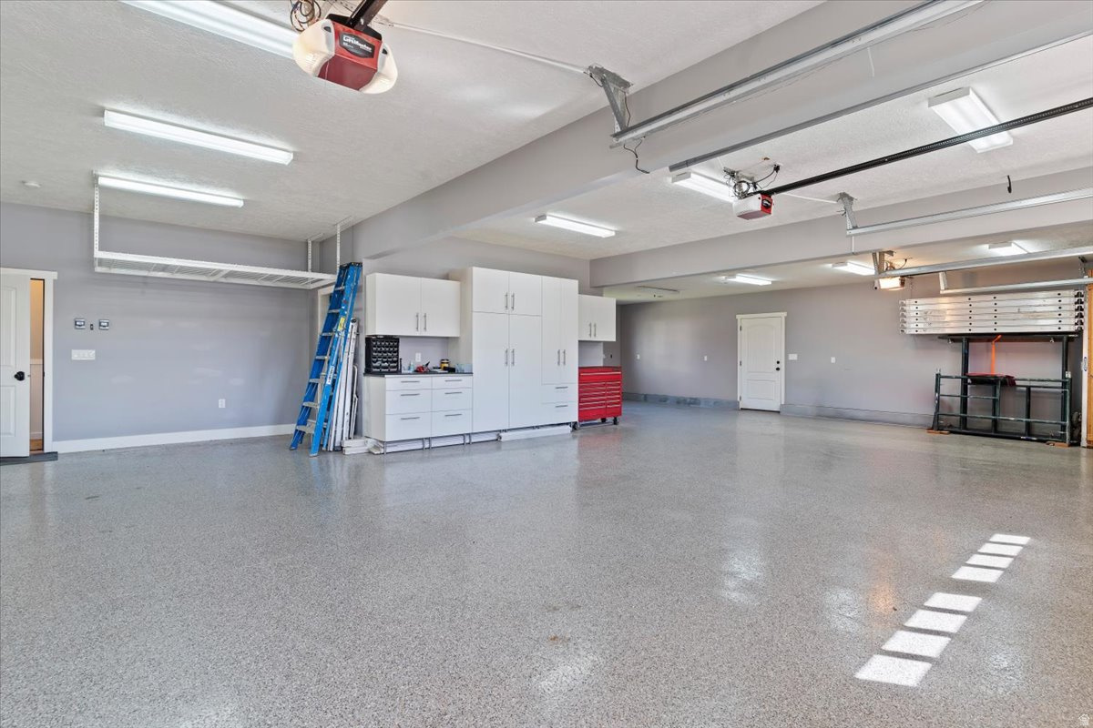 42 W CENTER ST, Kaysville, UT, 84037