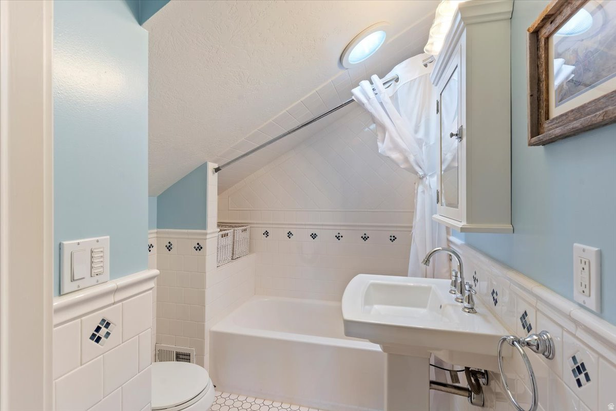 42 W CENTER ST, Kaysville, UT, 84037