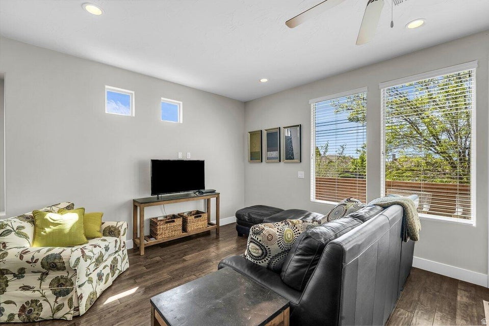 4222 E TORREY PINES DR, Washington, UT, 84780