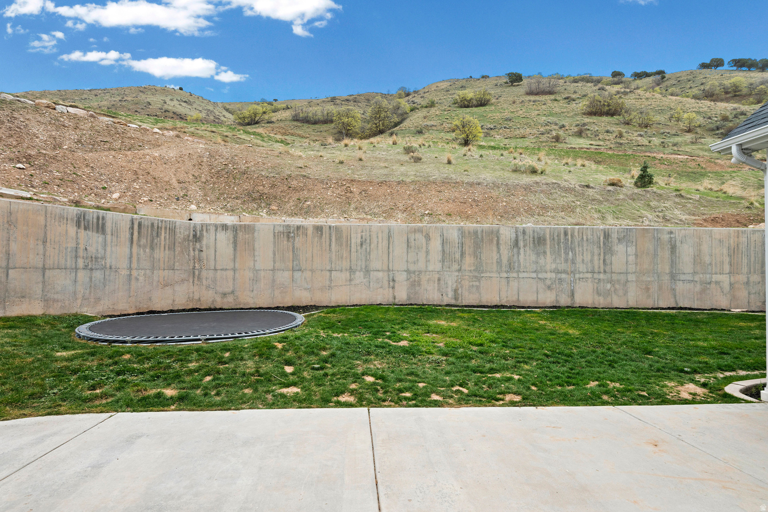 2602 N 2300 E, North  Logan, UT, 84341