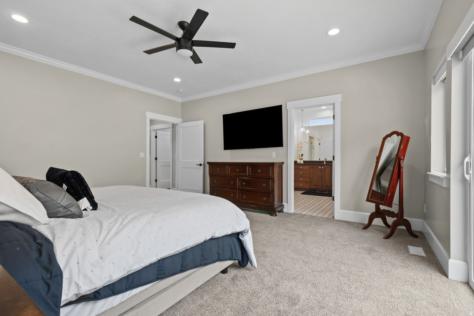 2602 N 2300 E, North  Logan, UT, 84341