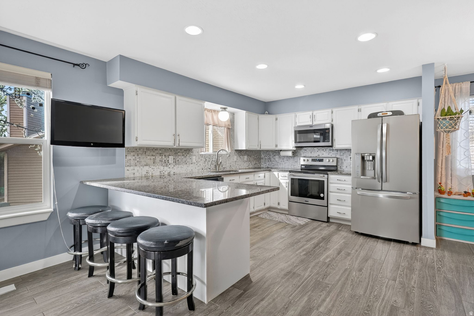 8127 S CREEKWOOD DR, West  Jordan, UT, 84088