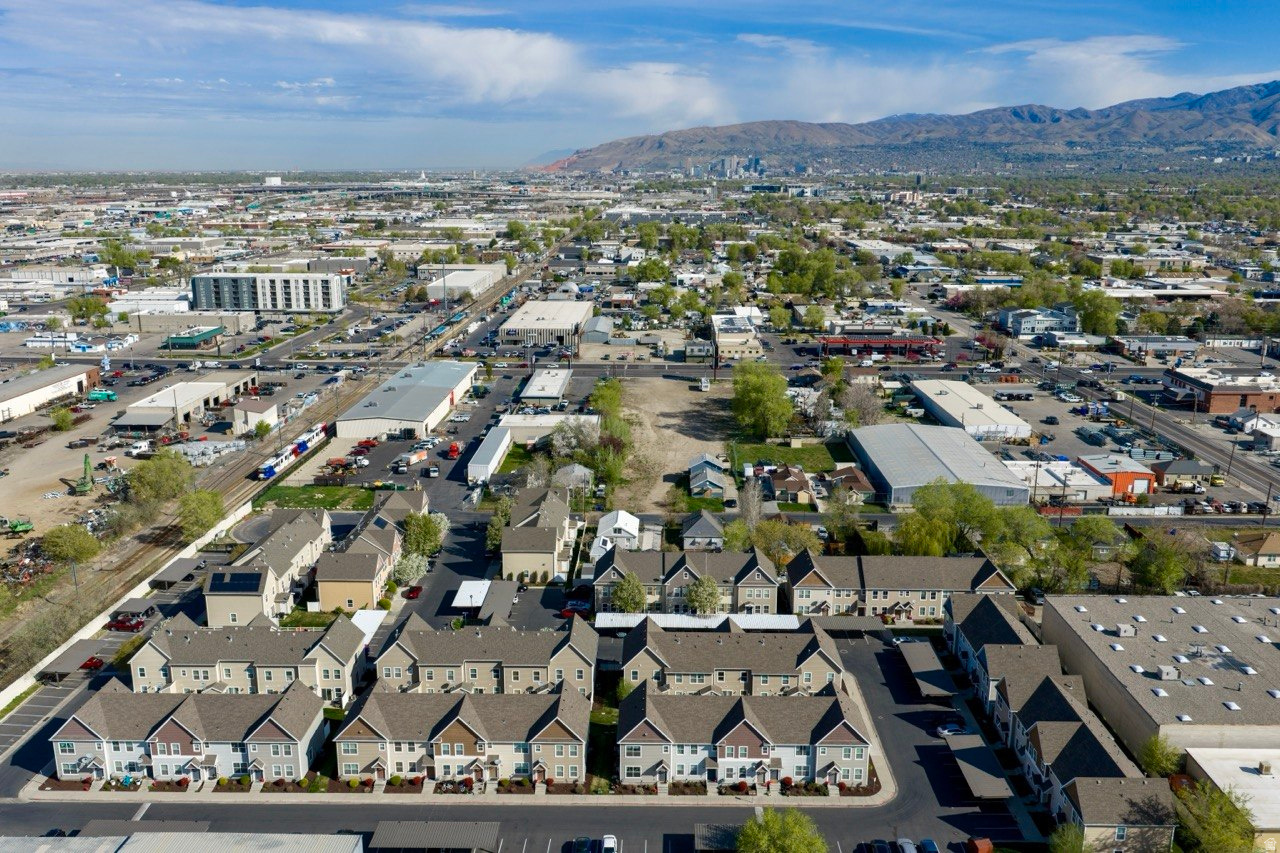 155 W 3300 S, South  Salt  Lake, UT, 84115