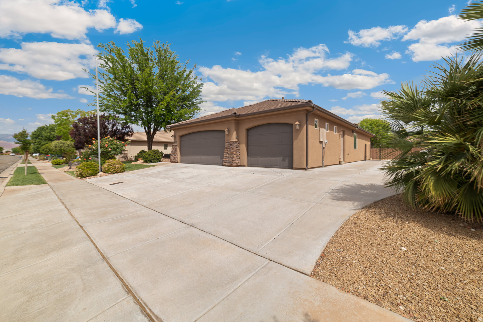4119 S CROWN JEWEL WAY, Washington, UT, 84780