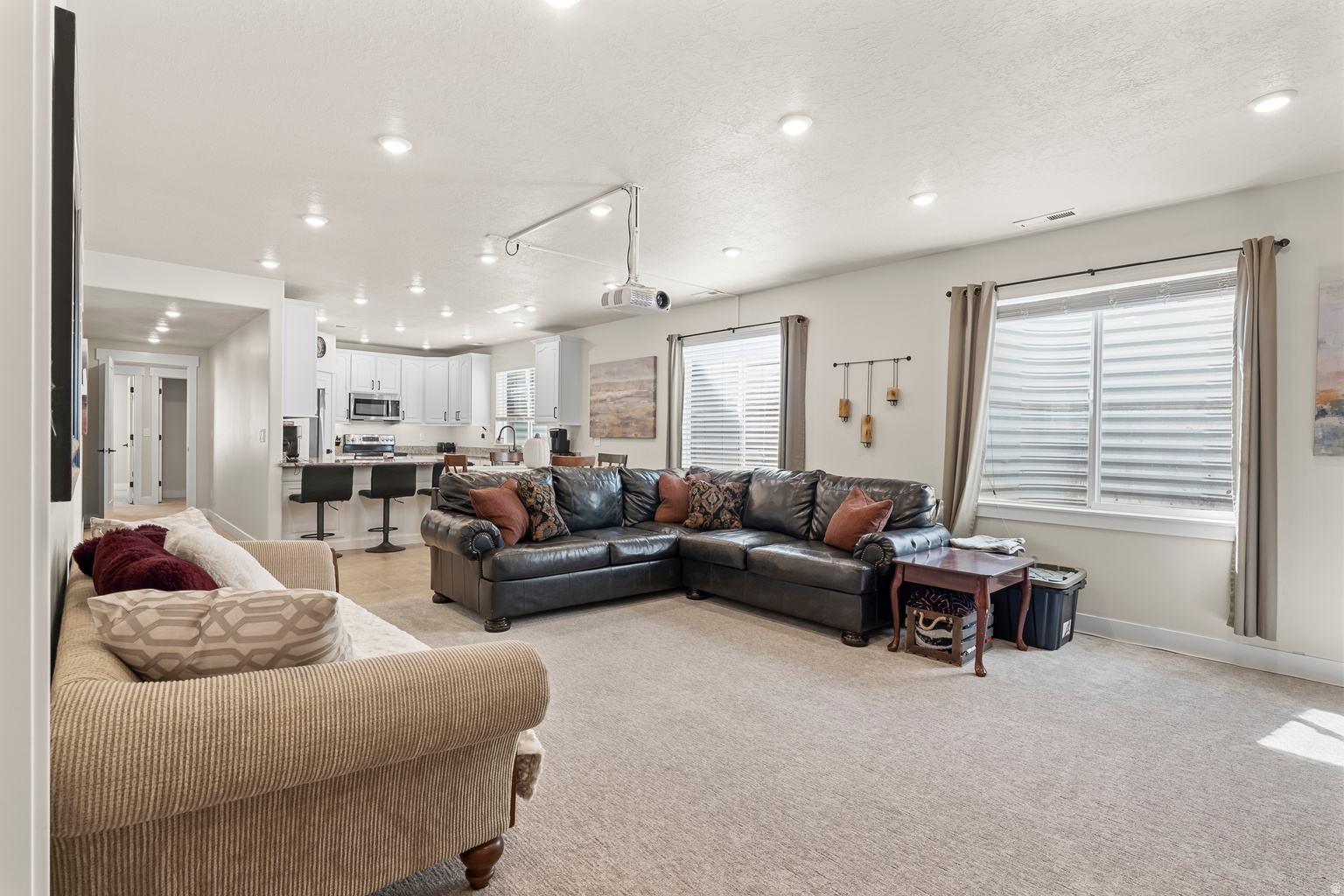 244 W COLUMBINE CIR S, Saratoga  Springs, UT, 84045