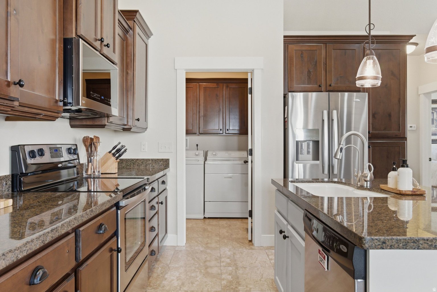 11654 S WINFORD DR UNIT 105B, Riverton, UT, 84065