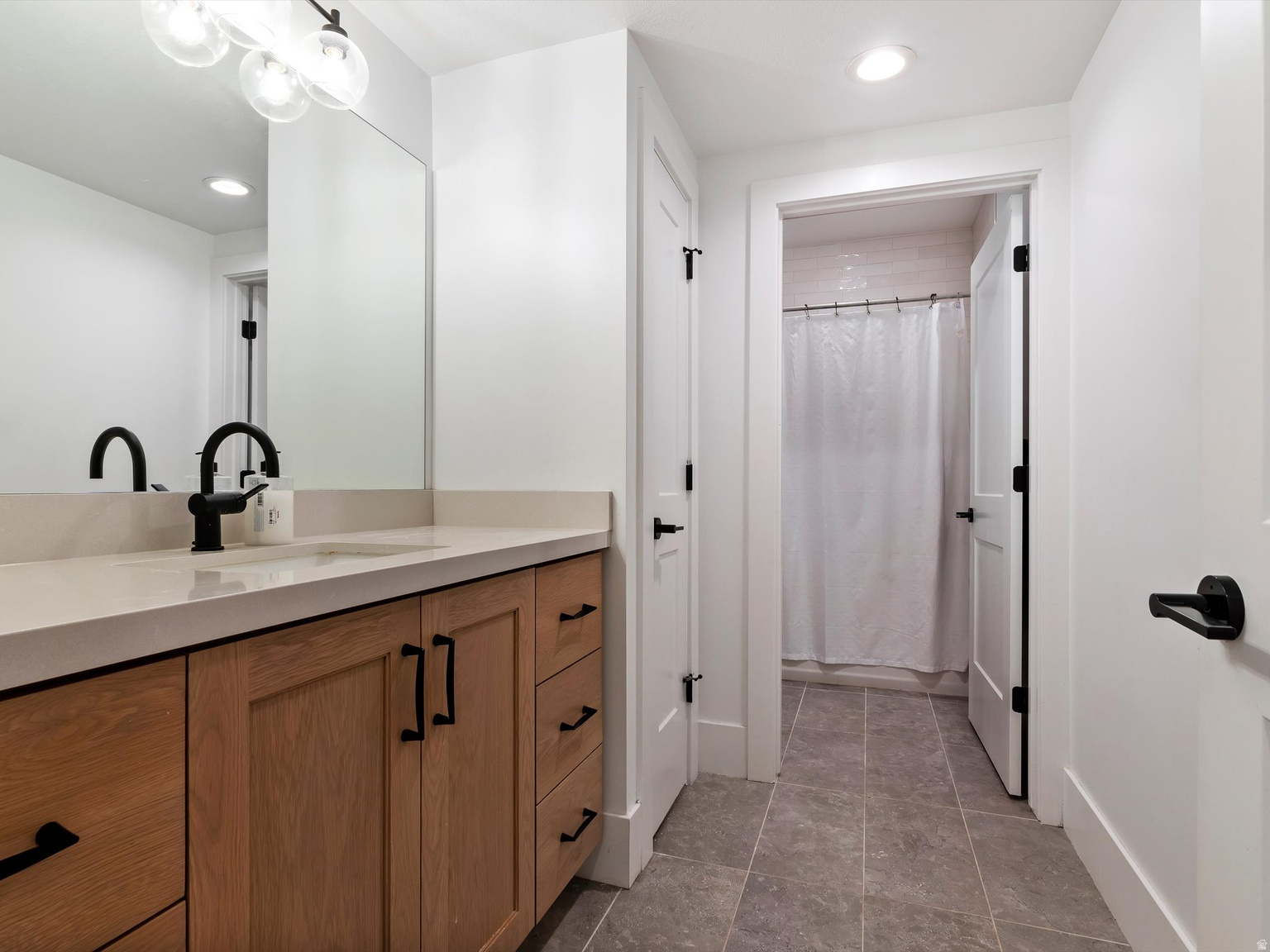 563 W FOUNDERS BLVD, Saratoga  Springs, UT, 84045