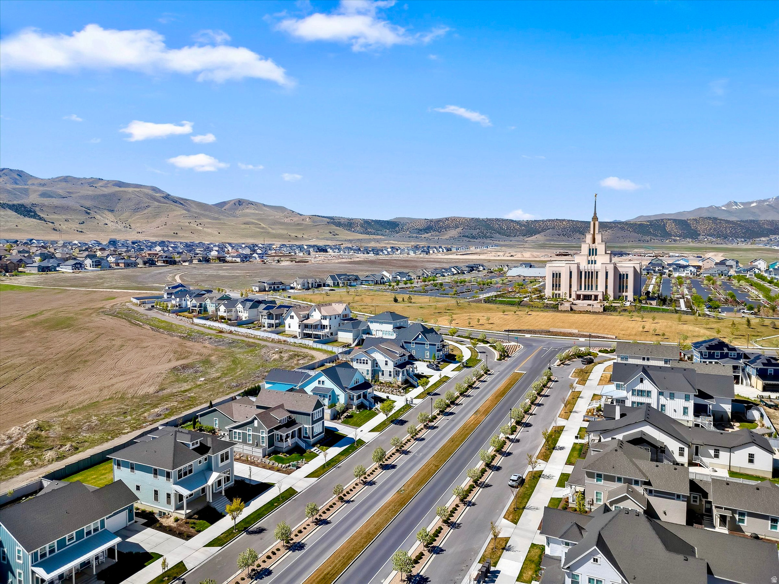 563 W FOUNDERS BLVD, Saratoga  Springs, UT, 84045