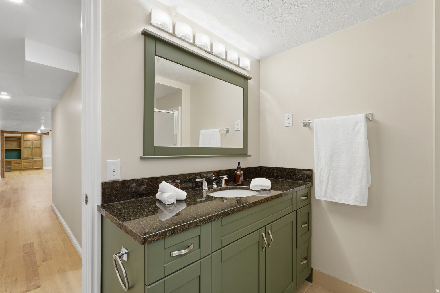 1893 E VISCOUNTI DR S, Sandy, UT, 84093