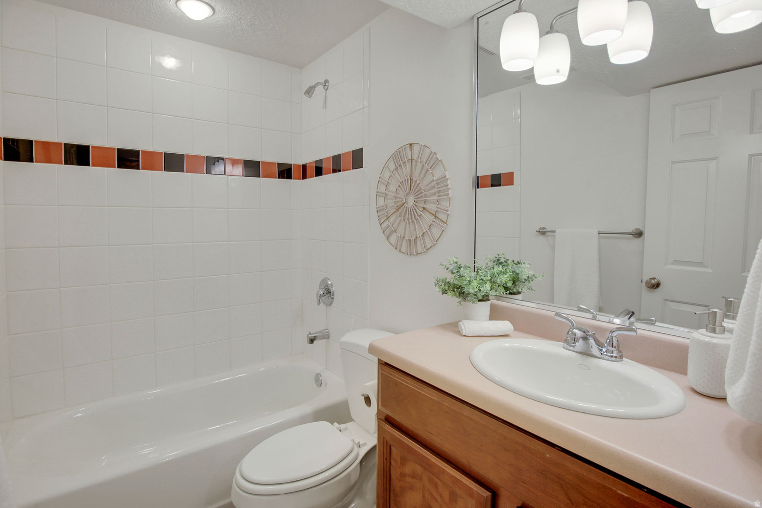 2154 E VILLAGE VISTA DR, Draper ( U T  Cnty), UT, 84020