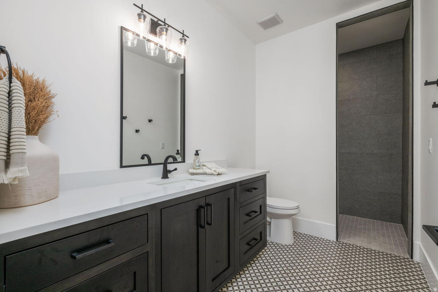 5080 N EVENING STAR DR, St.  George, UT, 84770