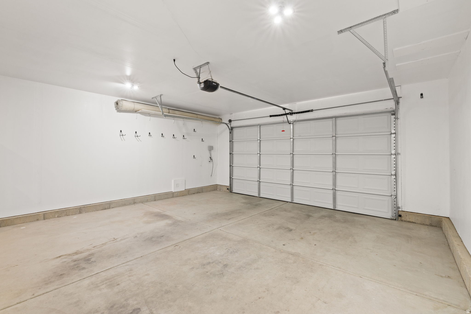 3504 S LAUREL LN, Syracuse, UT, 84075