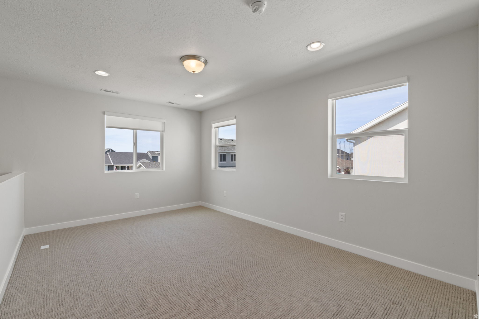 3504 S LAUREL LN, Syracuse, UT, 84075