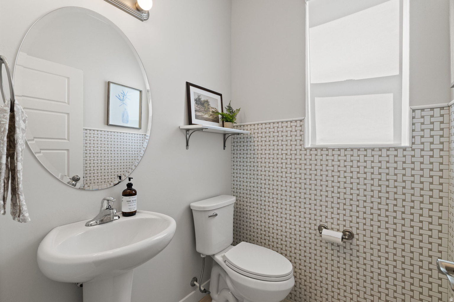 3504 S LAUREL LN, Syracuse, UT, 84075