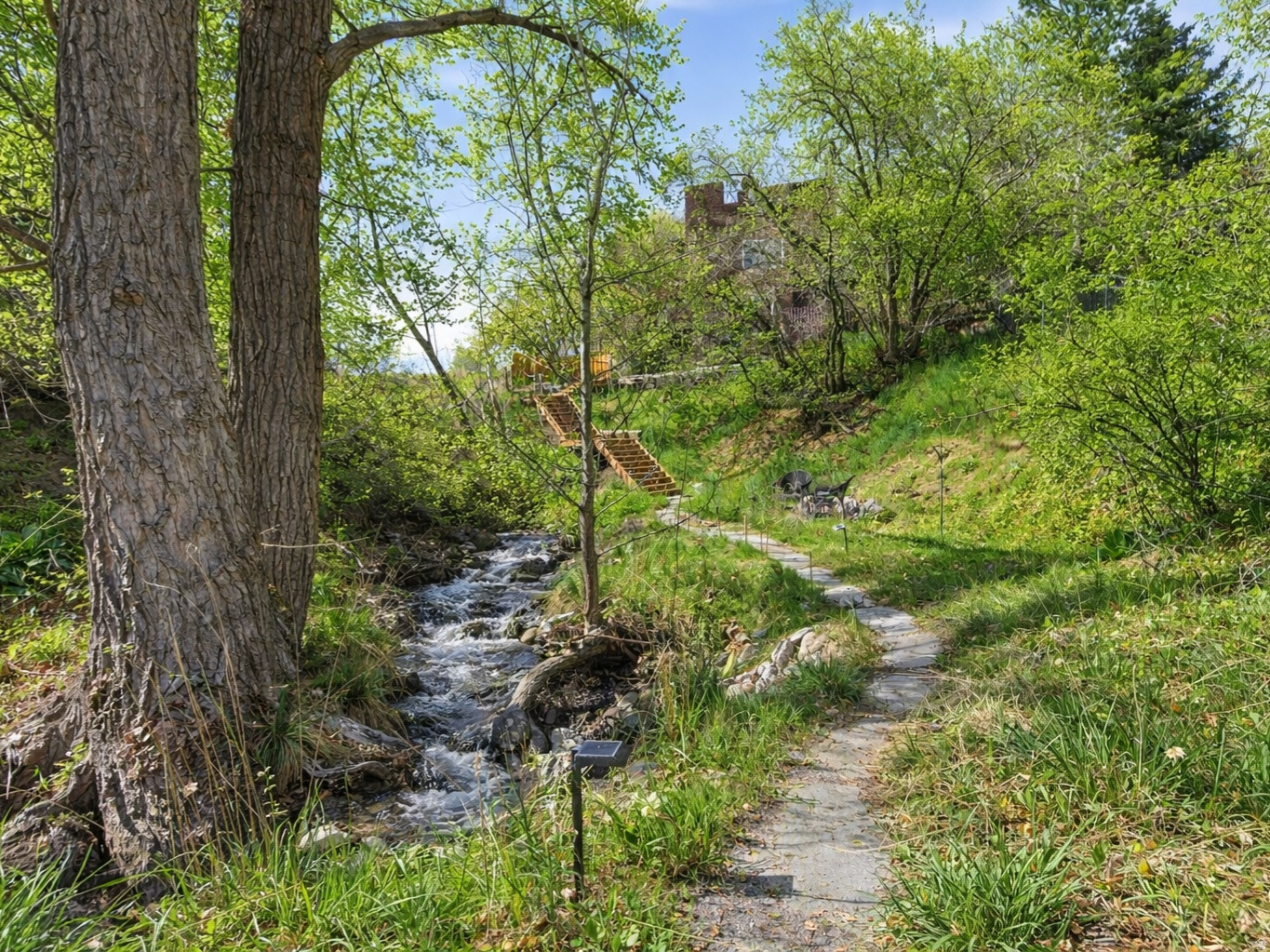 2092 E 11270 S, Sandy, UT, 84092