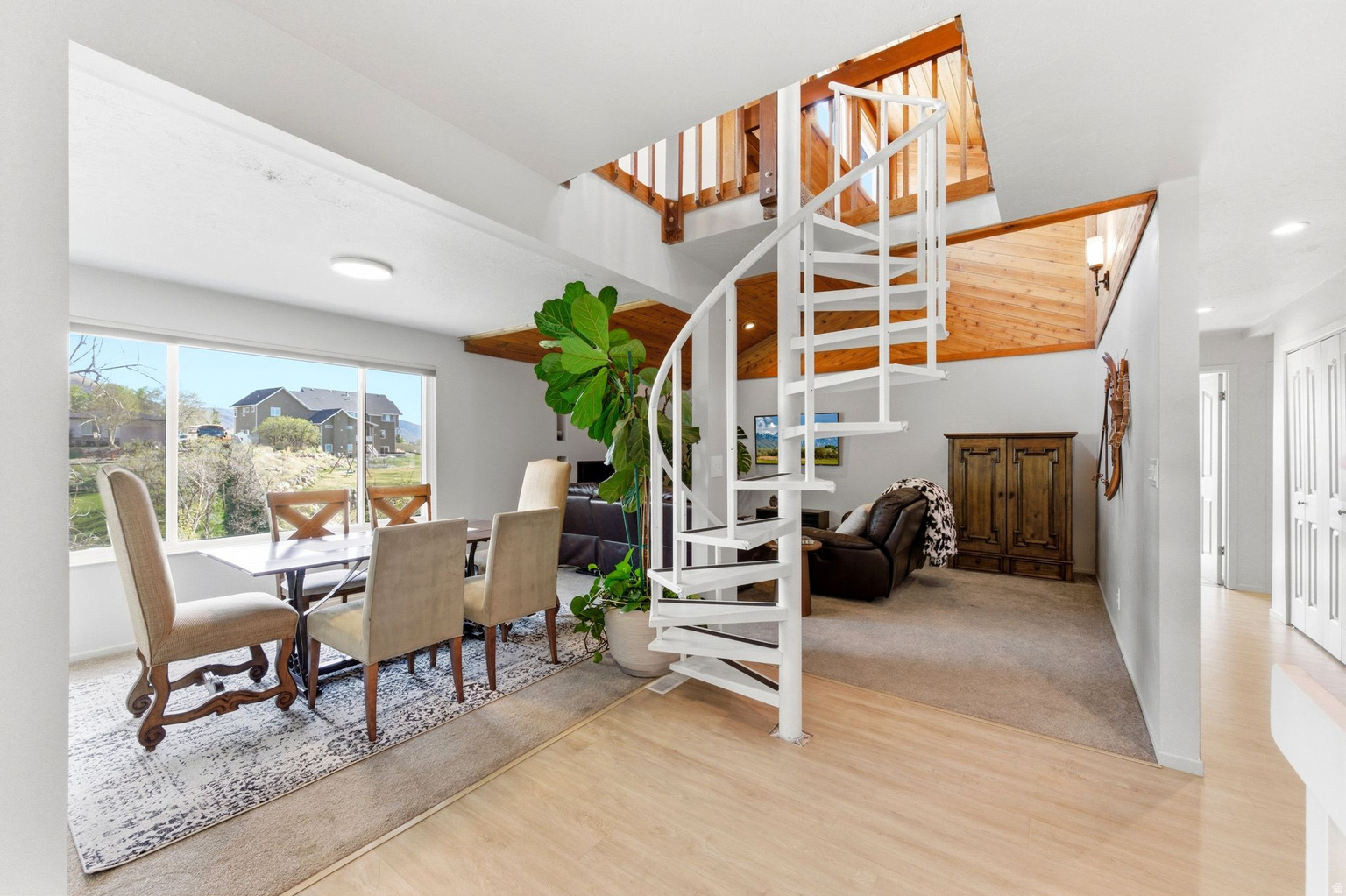 2092 E 11270 S, Sandy, UT, 84092