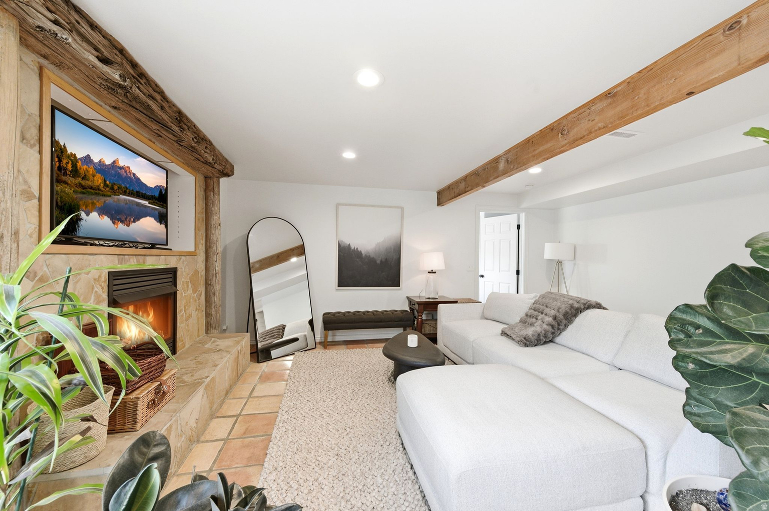 2092 E 11270 S, Sandy, UT, 84092