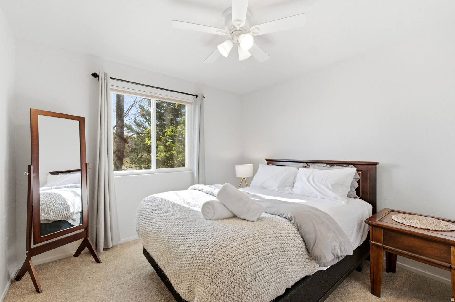 2092 E 11270 S, Sandy, UT, 84092