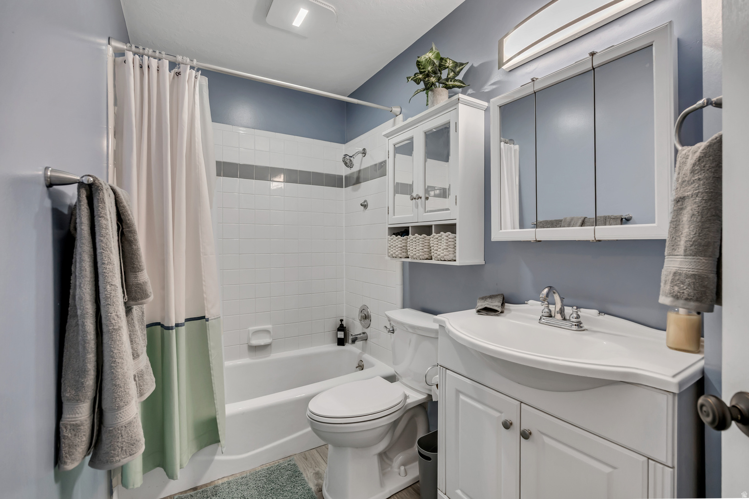 65 W 850 S, Centerville, UT, 84014