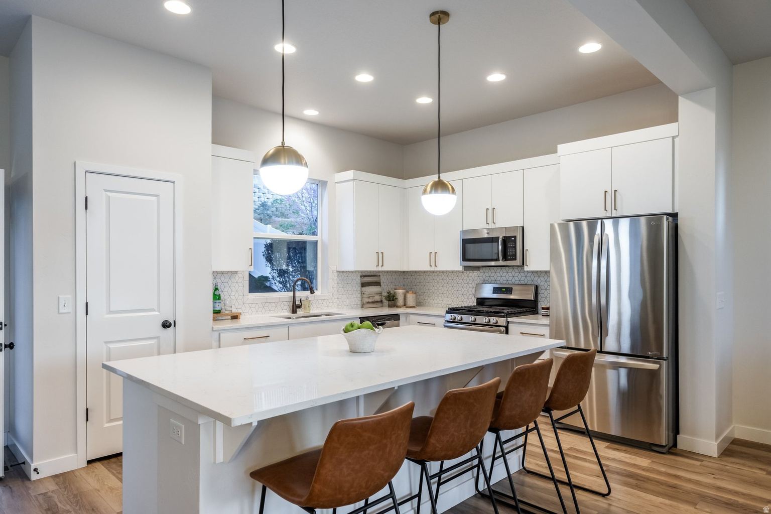 994 E DEER ARCH LN, Draper, UT, 84020