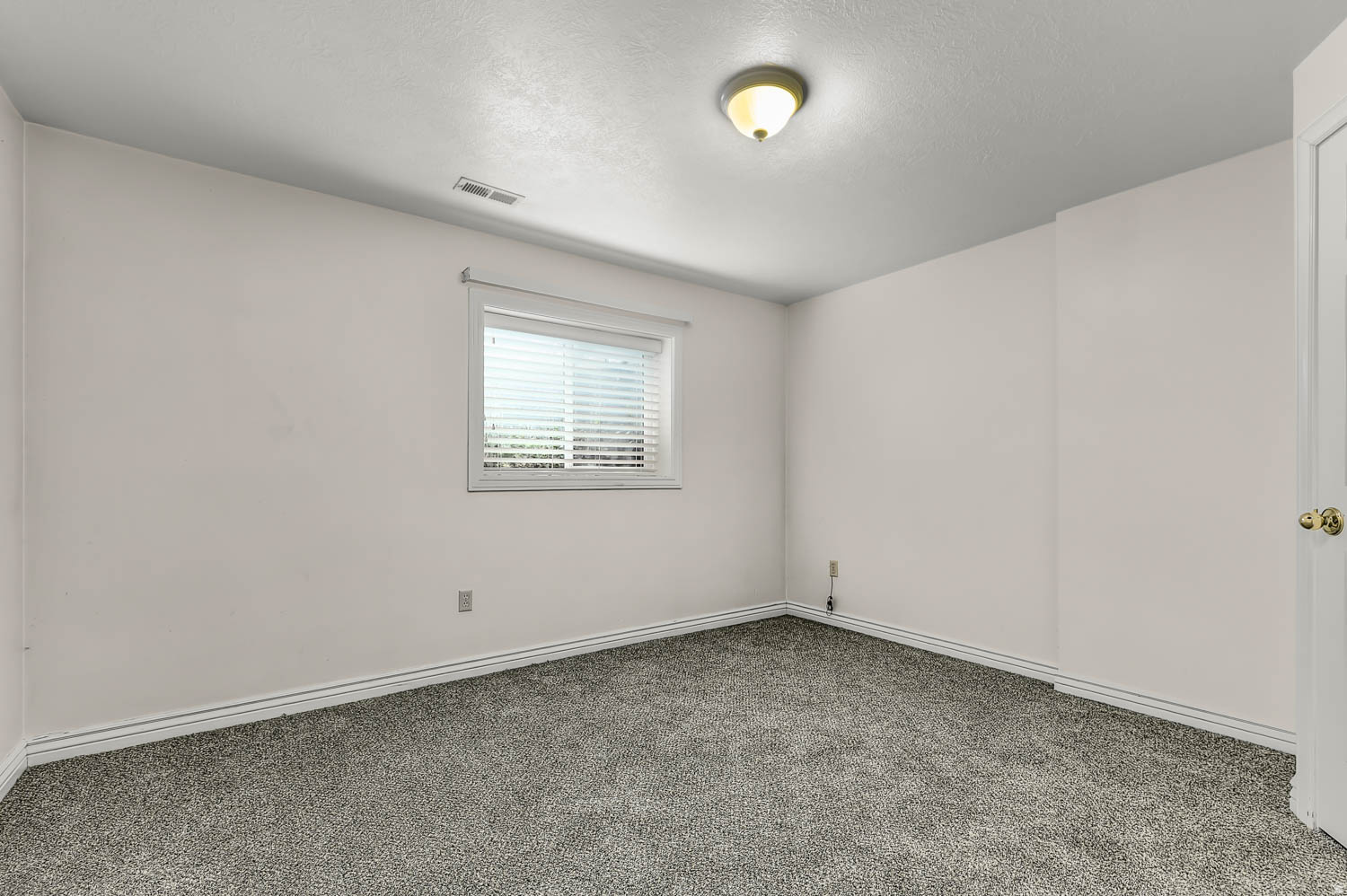 1822 E 9800 S, Sandy, UT, 84092