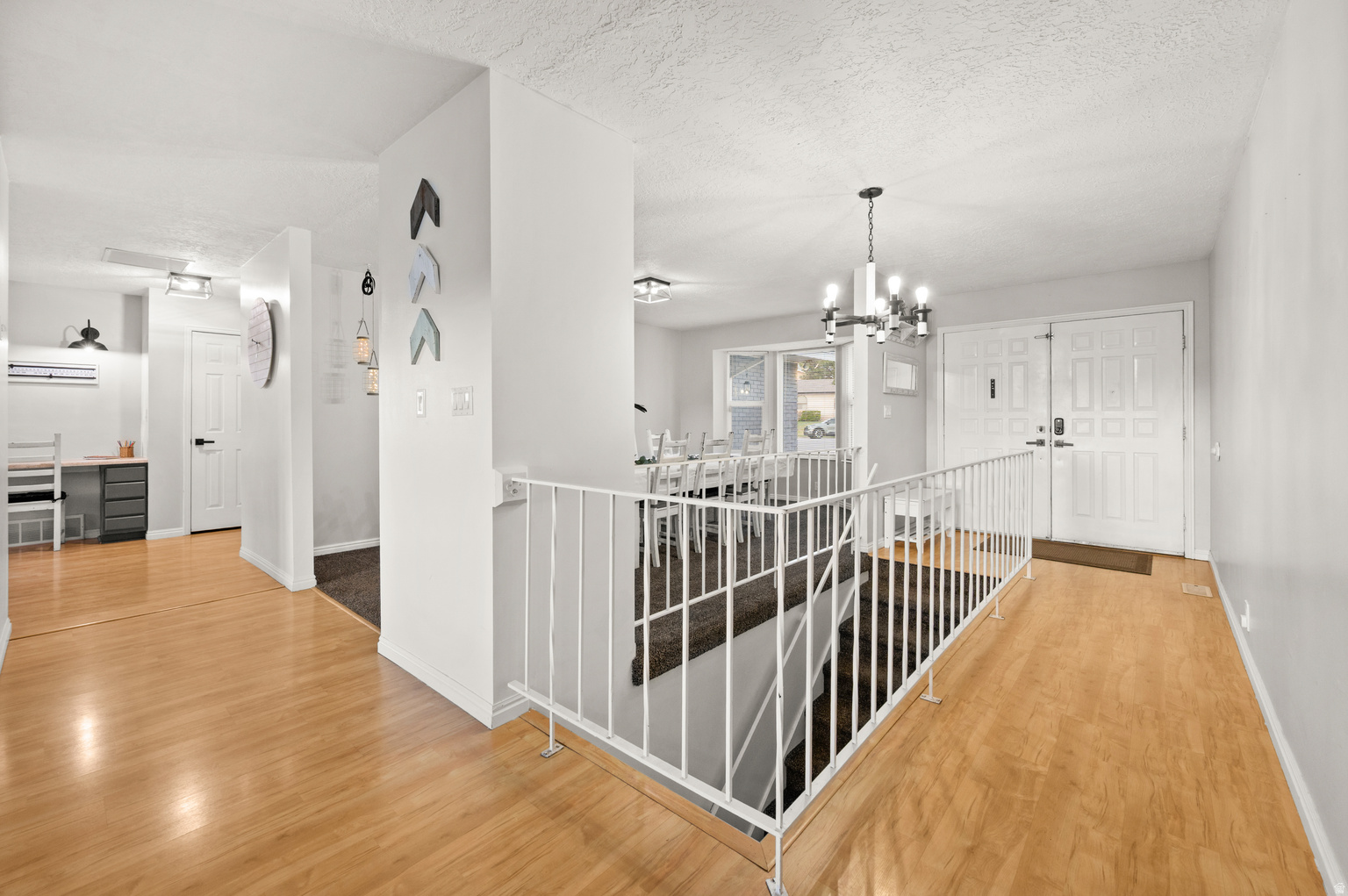 9750 S INDIAN RIDGE DR, Sandy, UT, 84092