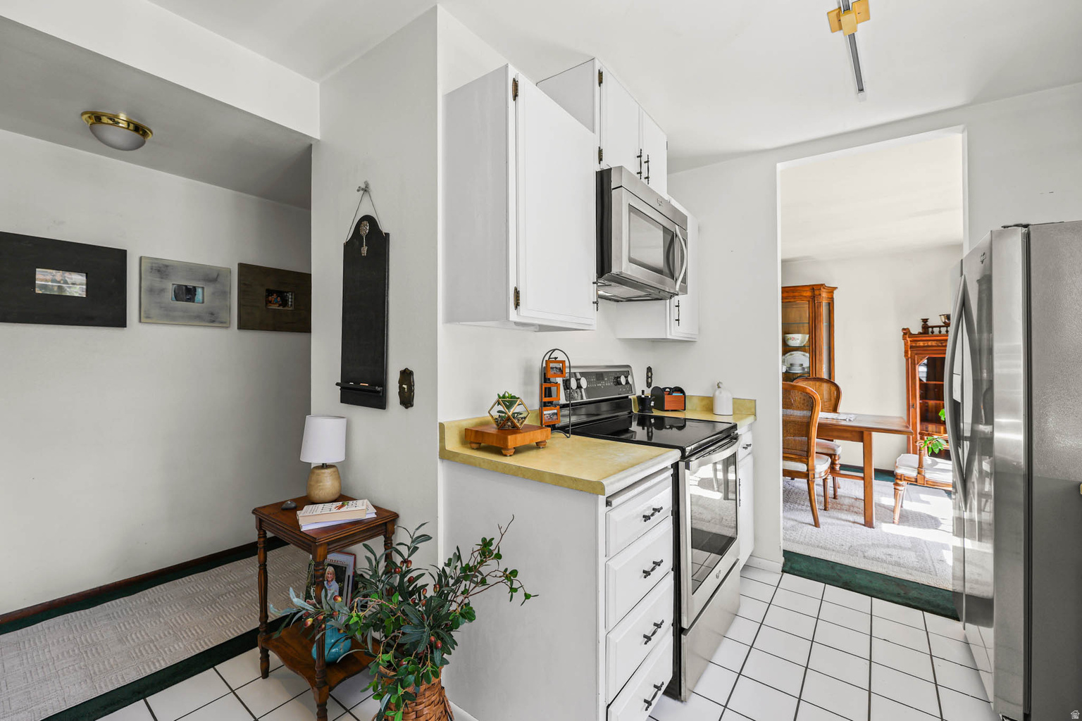 2738 E SNOW MOUNTAIN DR, Sandy, UT, 84093