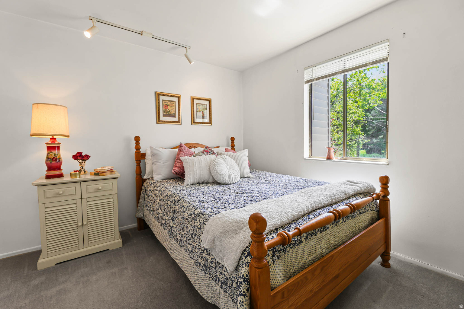 2738 E SNOW MOUNTAIN DR, Sandy, UT, 84093