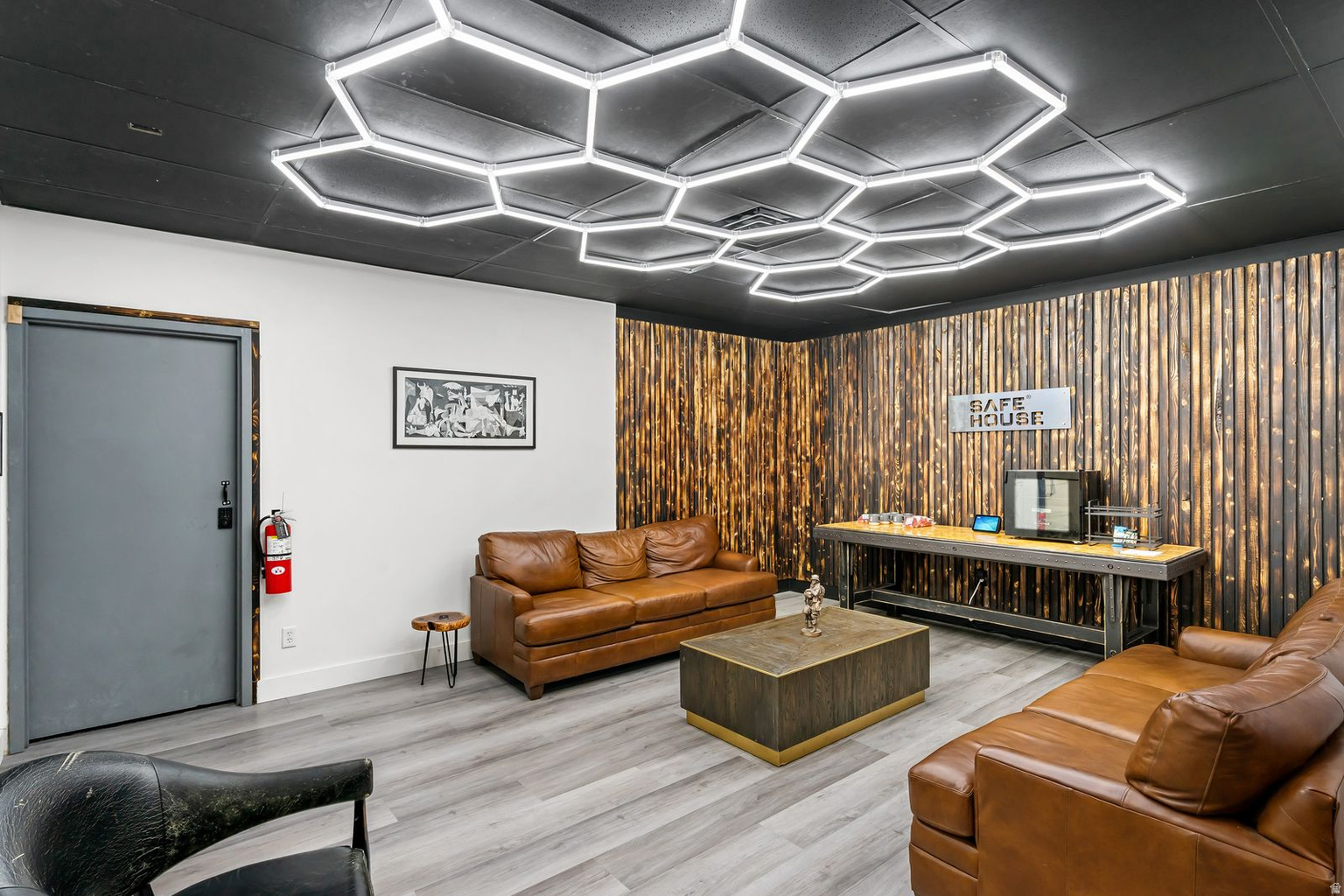 2550 WASHINGTON BLVD, Ogden, UT, 84401