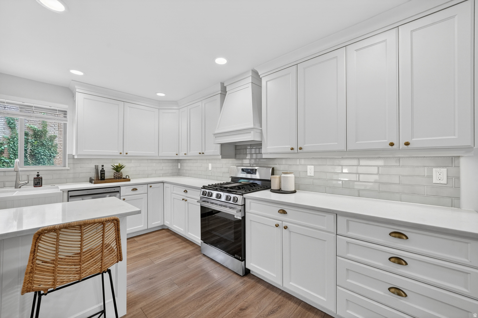 2463 E BLAINE AVE, Salt  Lake  City, UT, 84108