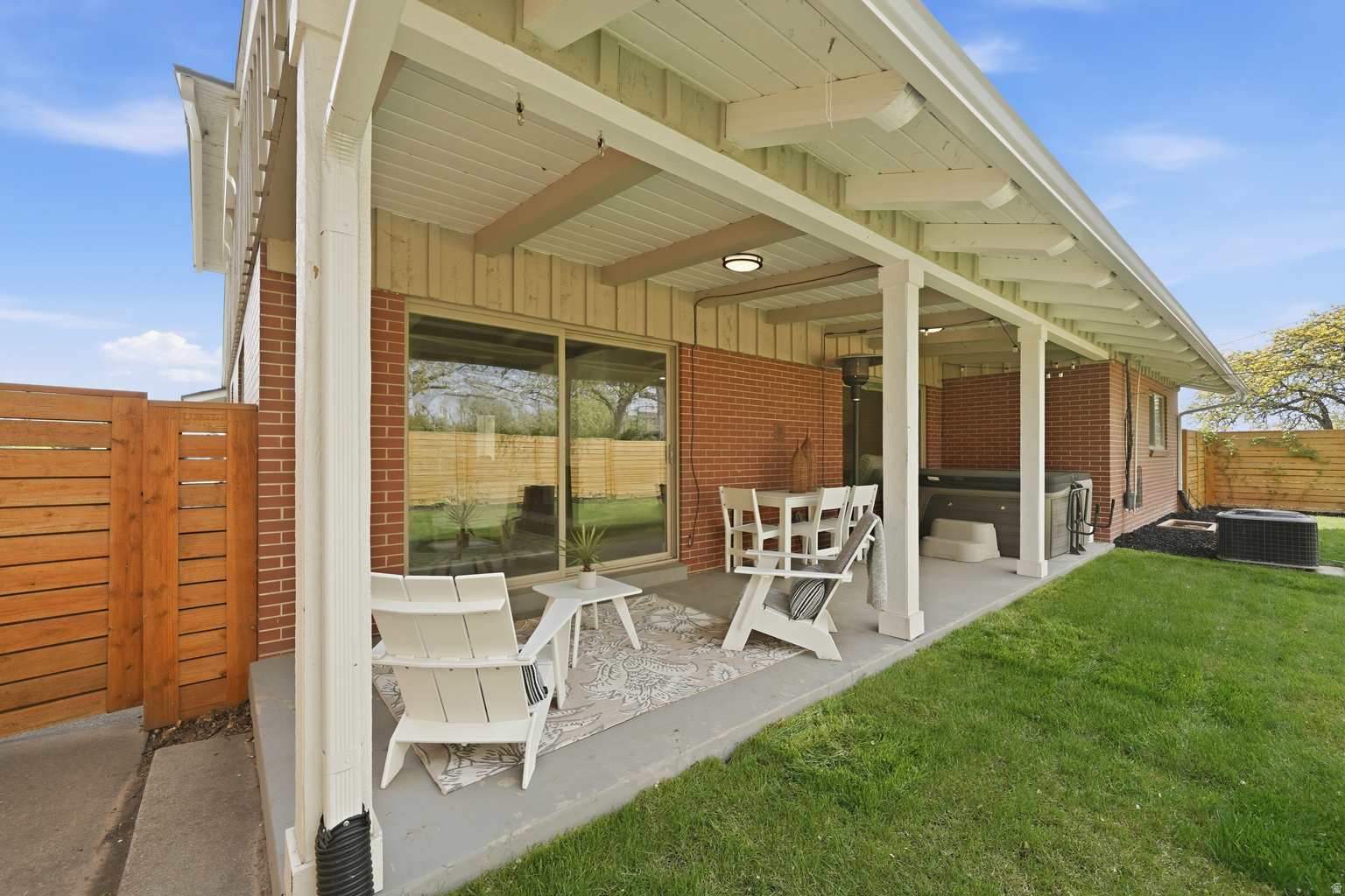 2463 E BLAINE AVE, Salt  Lake  City, UT, 84108