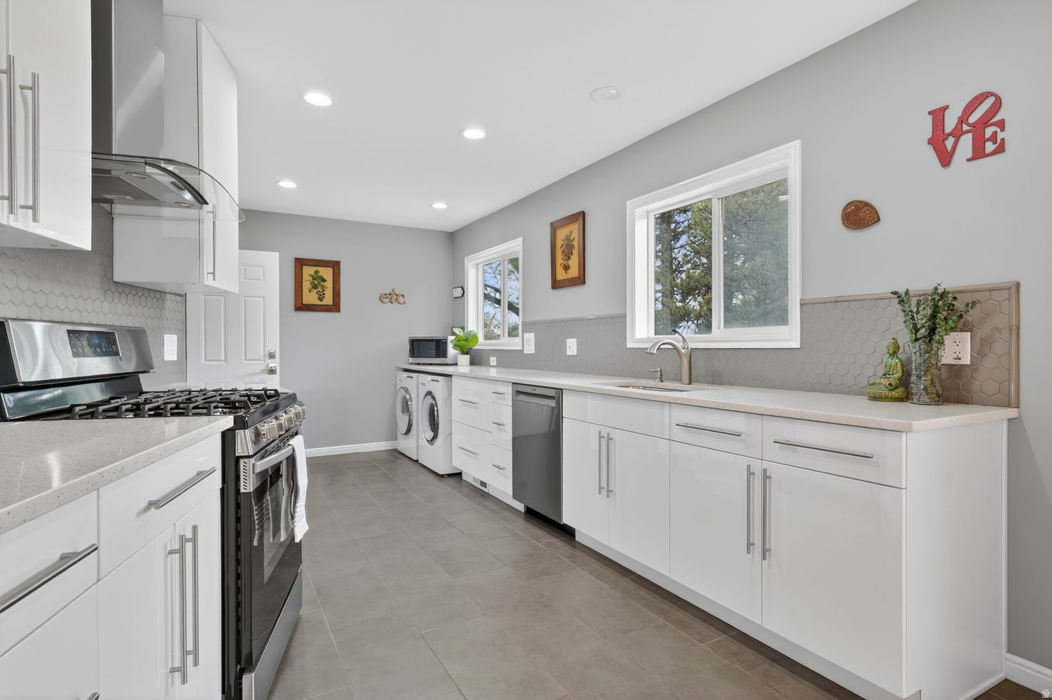 3231 E LOUISE AVE, Millcreek, UT, 84109