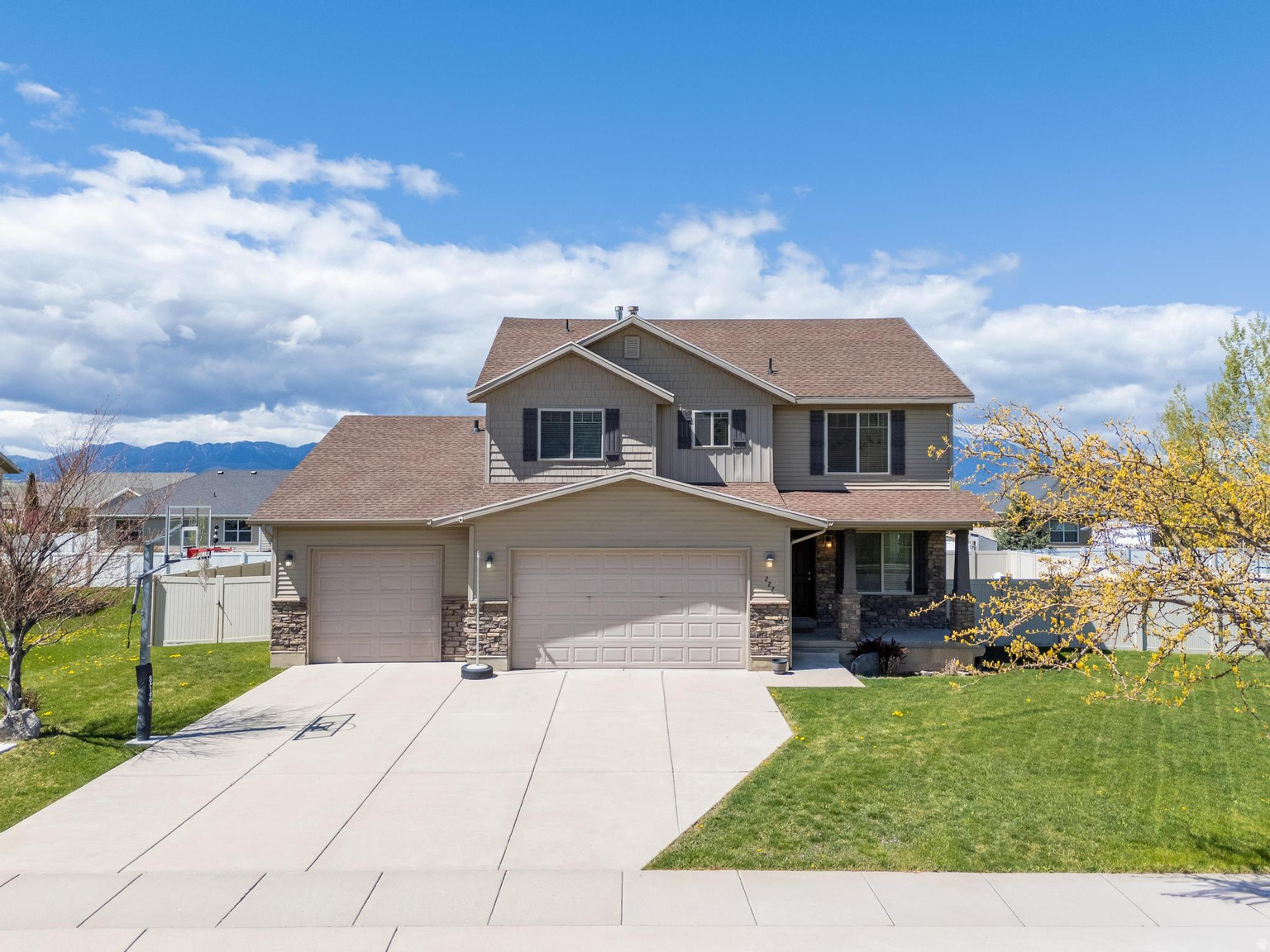 222 S 1170 E, Hyrum, UT, 84319