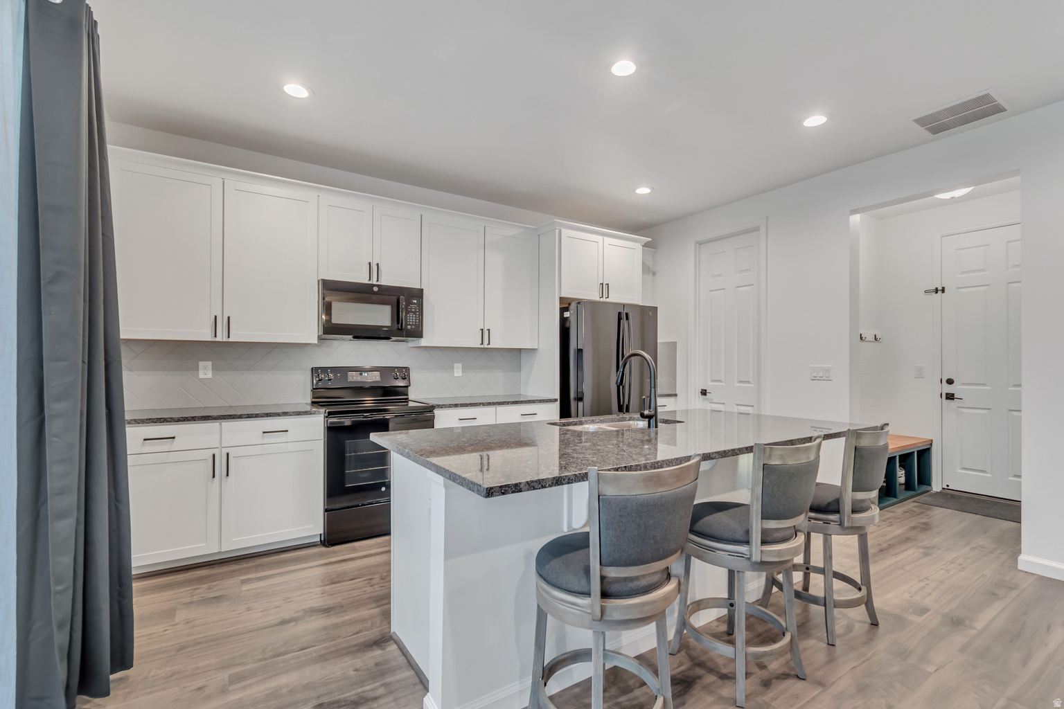 208 W WILLET DR, Salem, UT, 84653