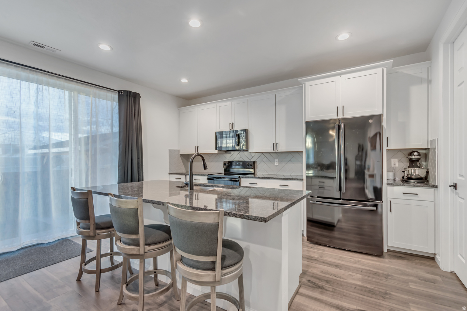 208 W WILLET DR, Salem, UT, 84653