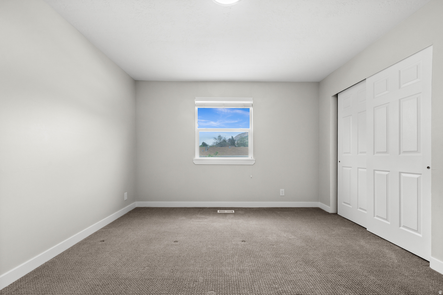 2435 FALCON WAY, Sandy, UT, 84093