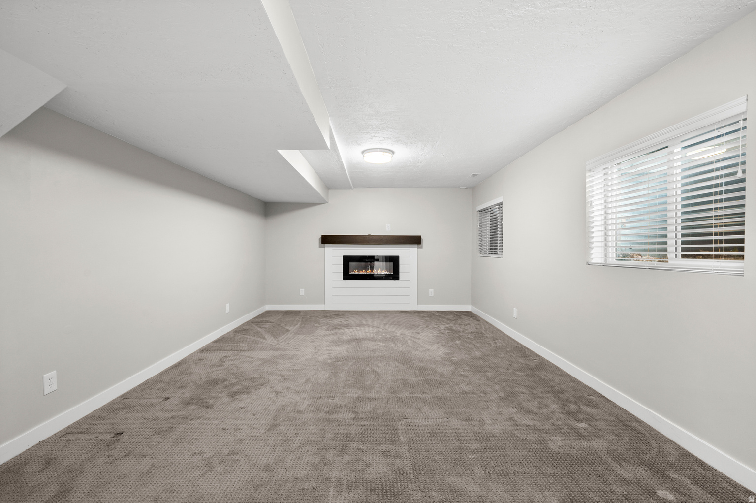 2435 FALCON WAY, Sandy, UT, 84093