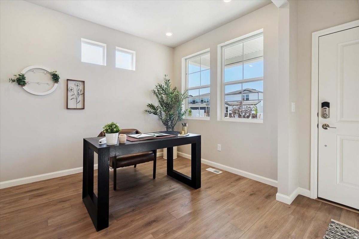 297 N ROUNDABOUT ST, Saratoga  Springs, UT, 84045