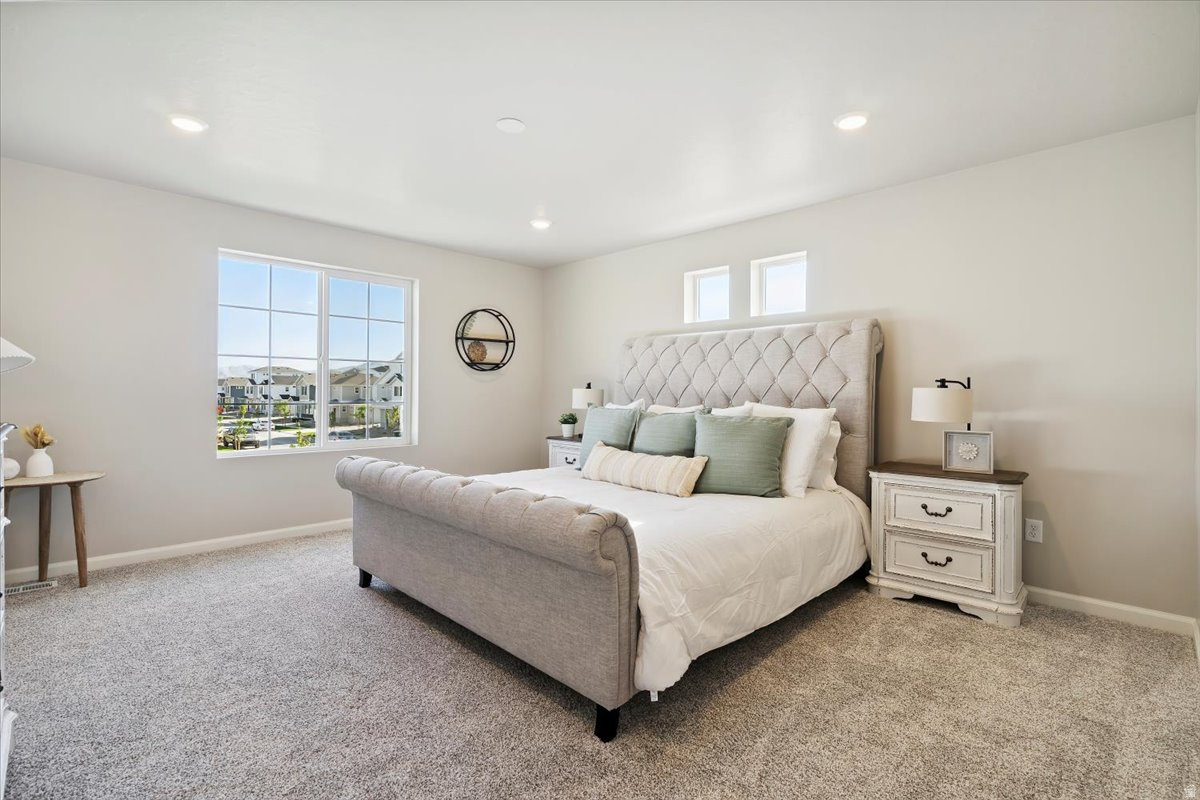 297 N ROUNDABOUT ST, Saratoga  Springs, UT, 84045