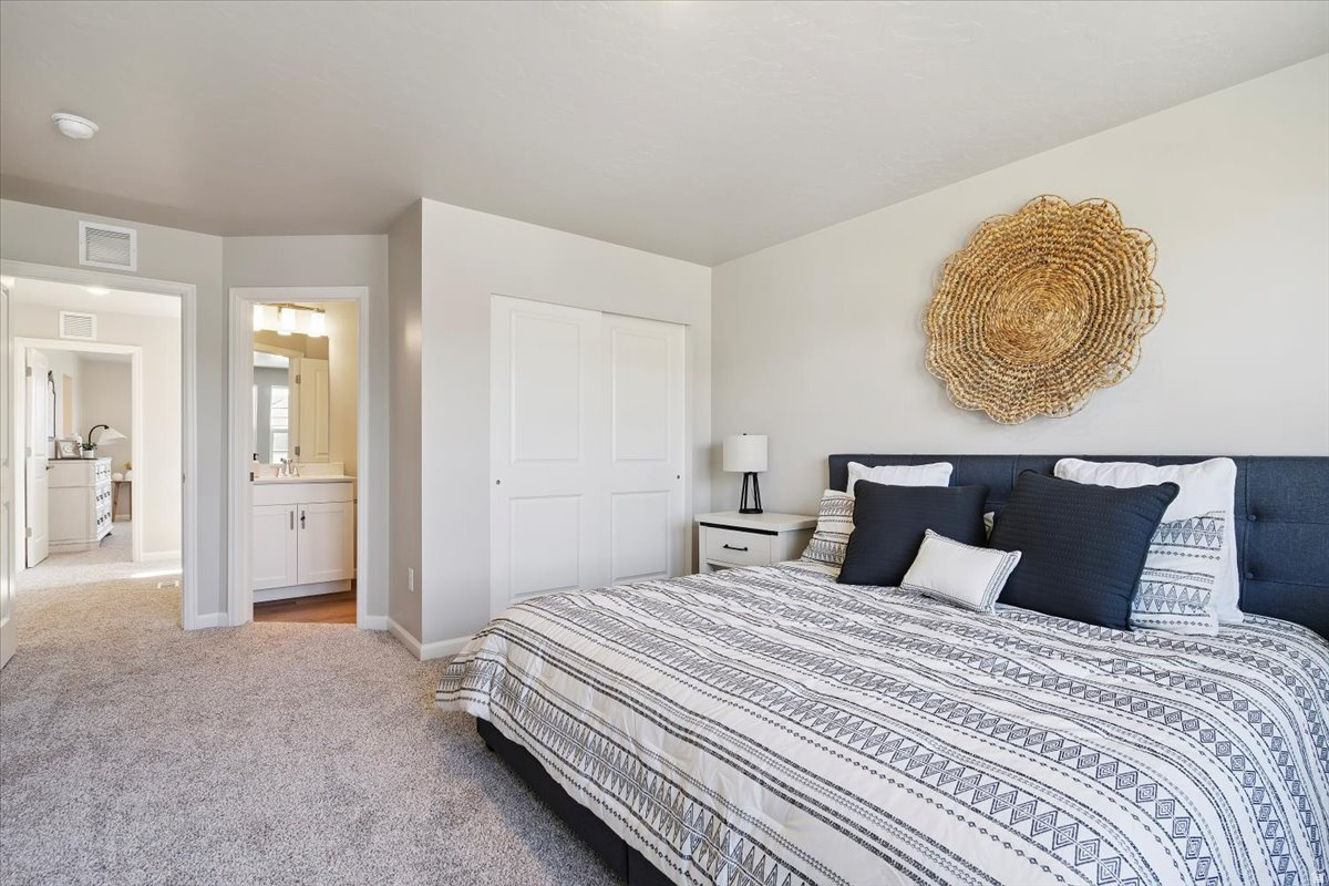 297 N ROUNDABOUT ST, Saratoga  Springs, UT, 84045