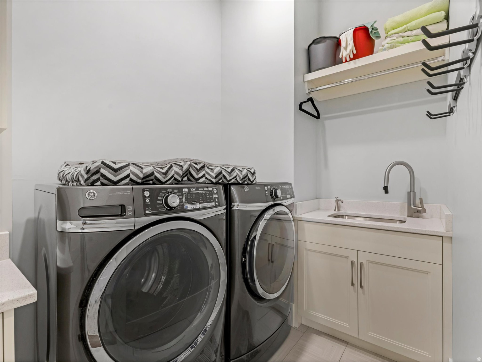 3644 E TRESEDER VIEW LN UNIT 13, Sandy, UT, 84092
