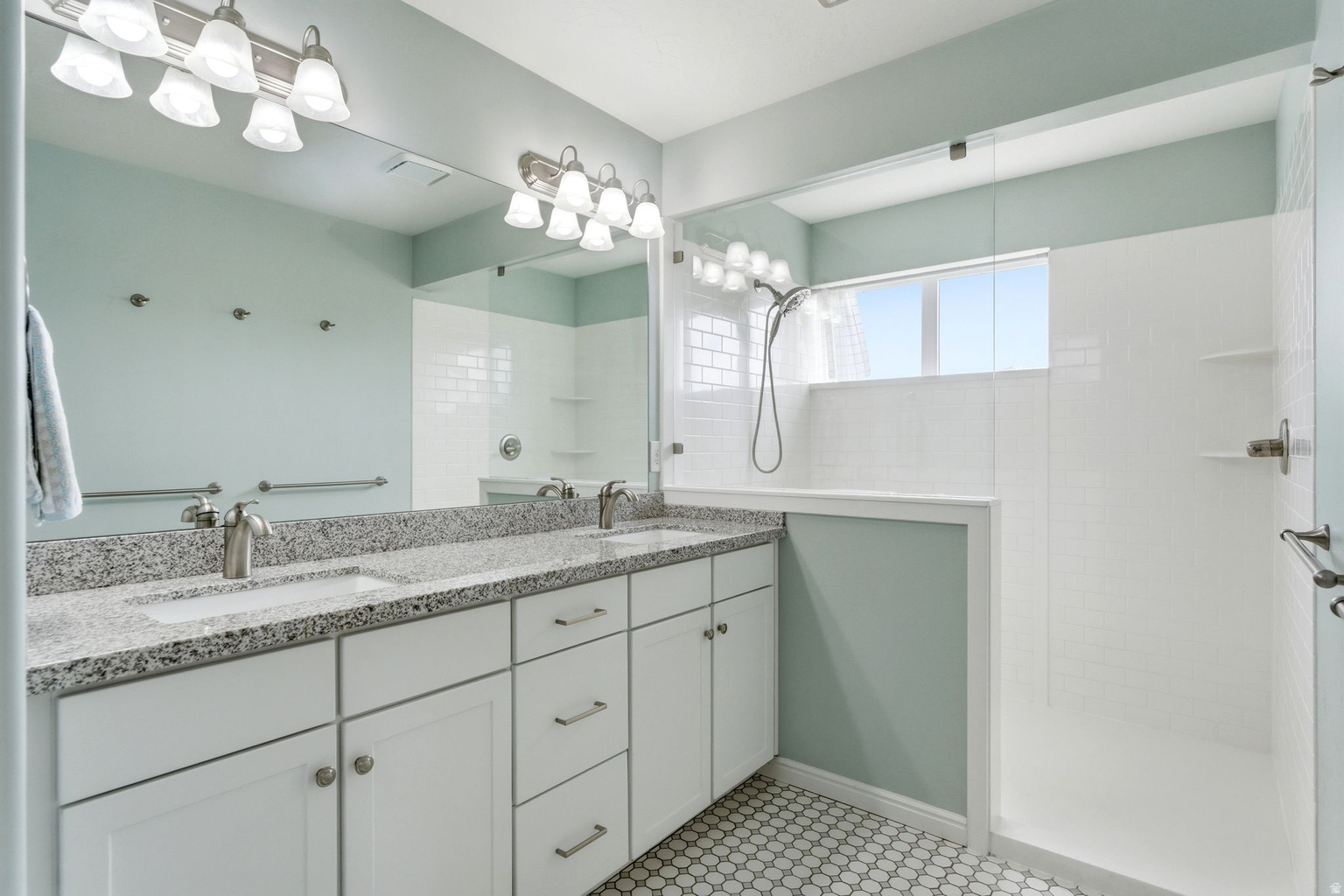 11 S RIO GRAND AVE, Farmington, UT, 84025