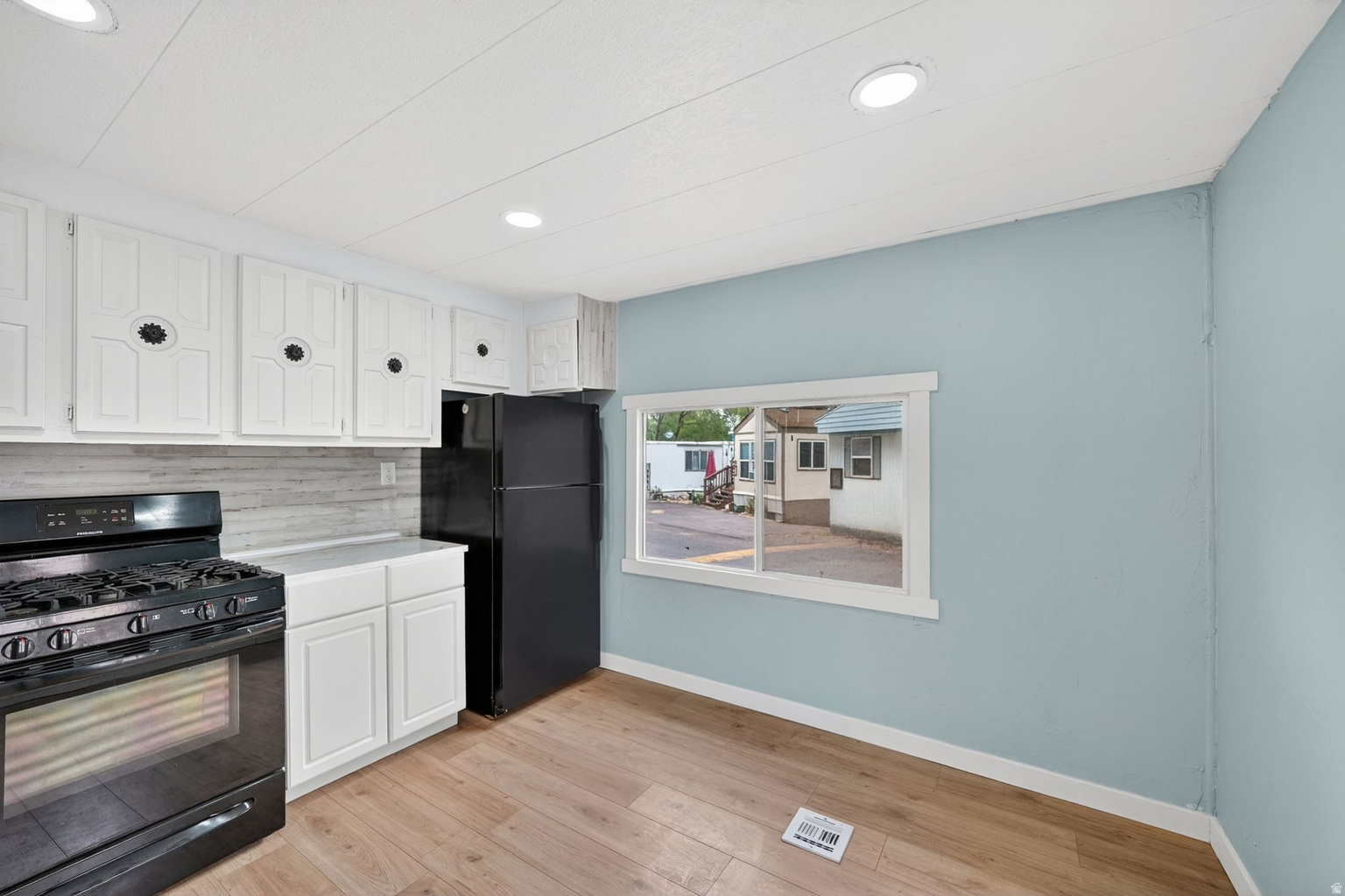 200 N HARRISVILLE RD UNIT 37, Ogden, UT, 84404