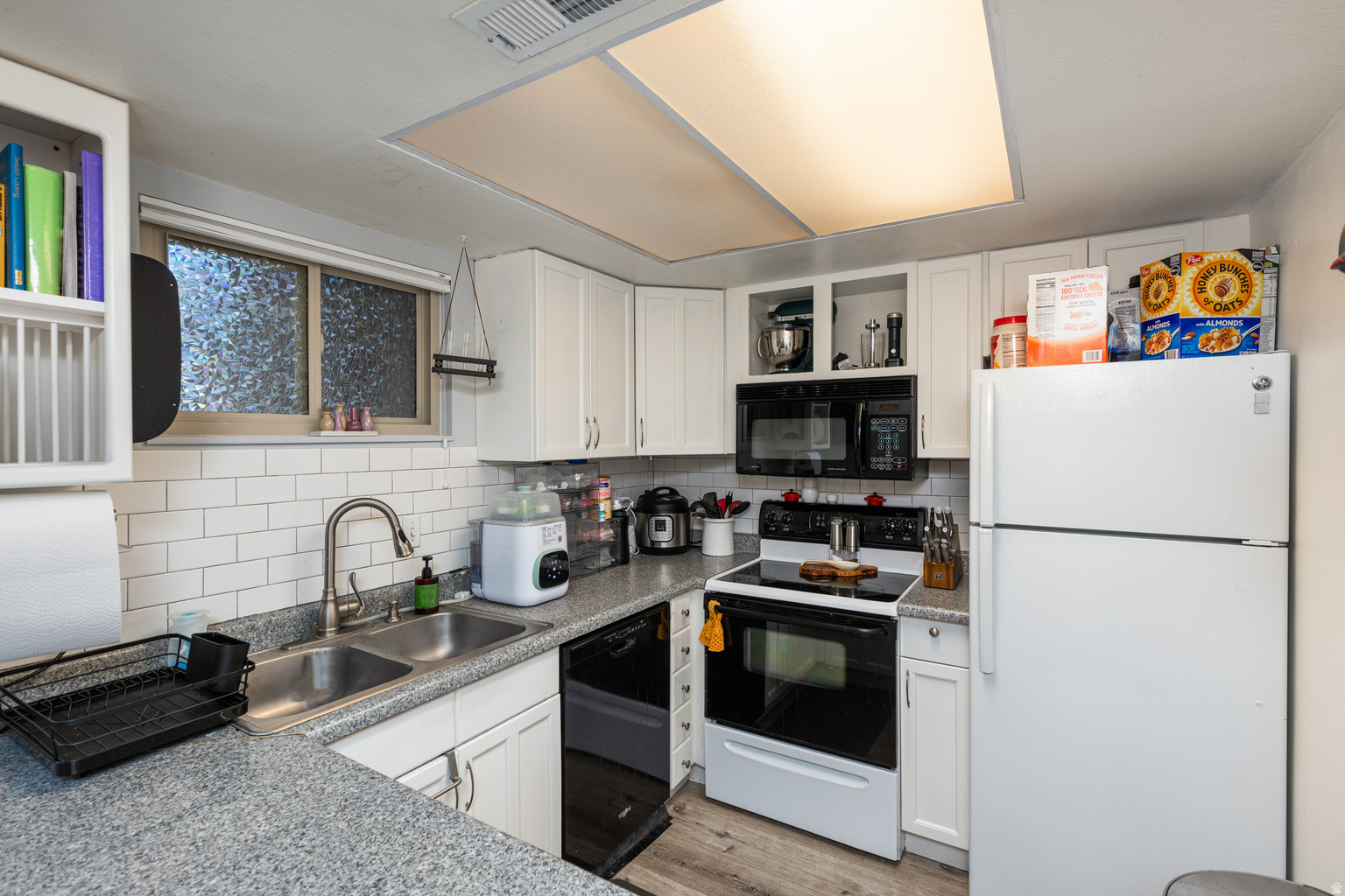 935 E CREEKHILL LN UNIT 11, Midvale, UT, 84047