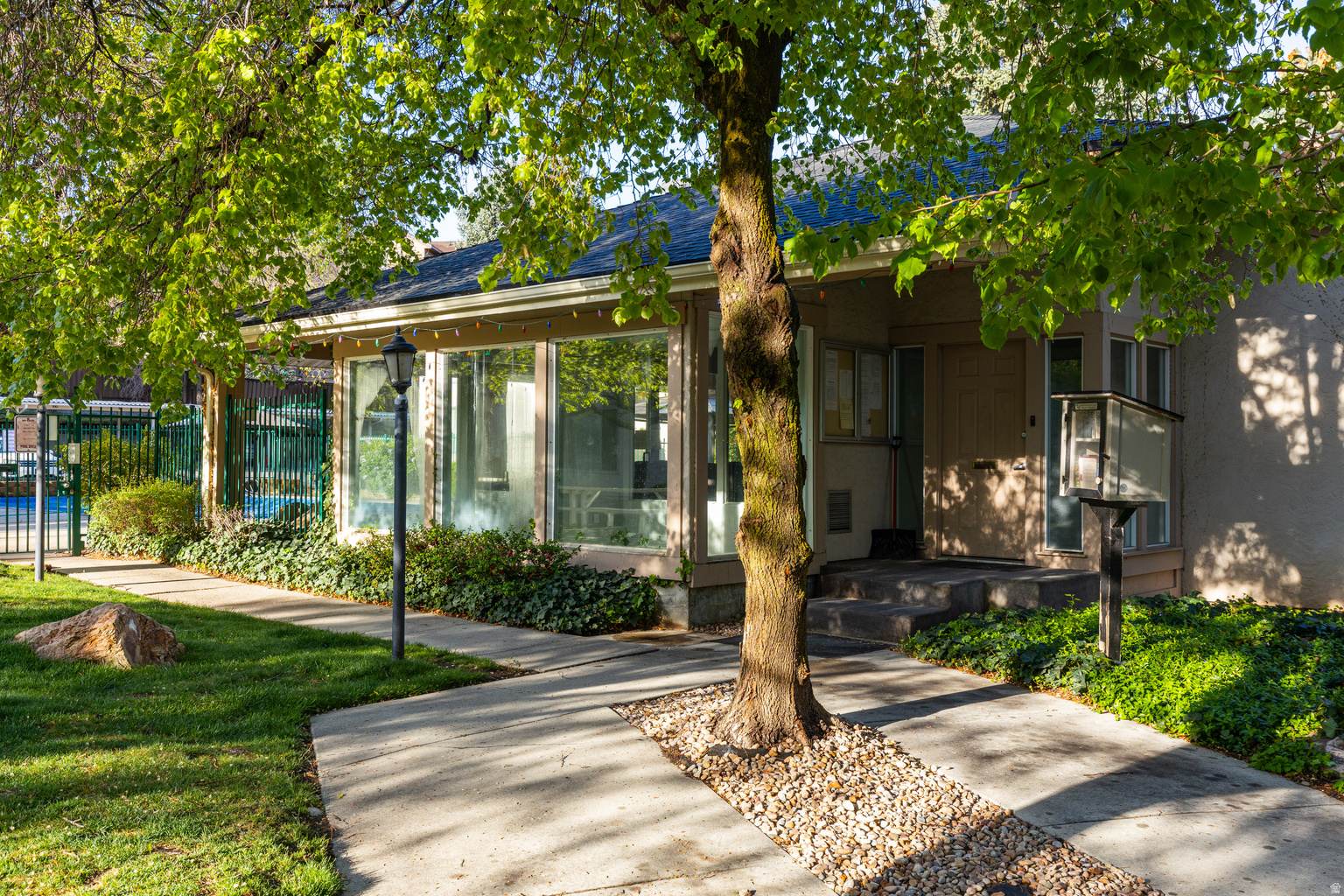 935 E CREEKHILL LN UNIT 11, Midvale, UT, 84047